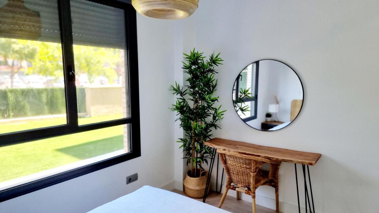 Apartamento Diseno Con Jardin Privado A 100 Metros Del Mar Torredembarra Extérieur photo